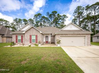 9387 Taylor Pl, Ocean Springs, MS 39564