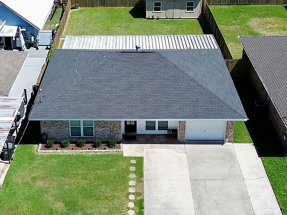 2nd image of 3008 Sycamore Dr
