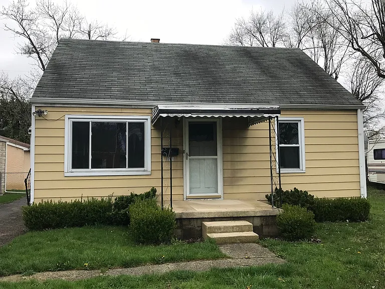 701 Elizabeth Ave — Photo 1