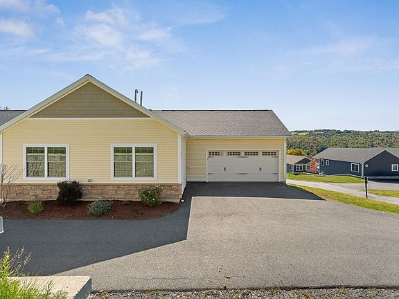 3rd image of 73 Ivan Drive