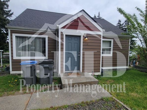 1212 Evans Ave W
