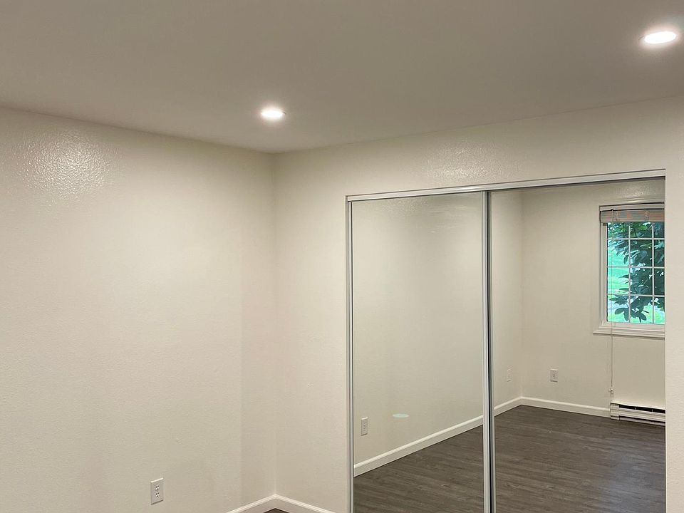 1st image of 14200 NE 171st St Unit D101