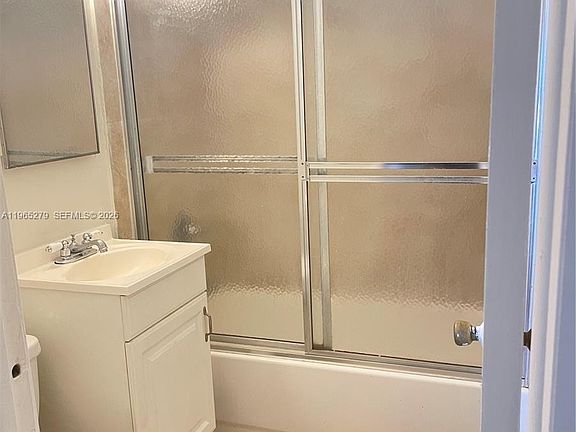 5th image of 1913 Harding St