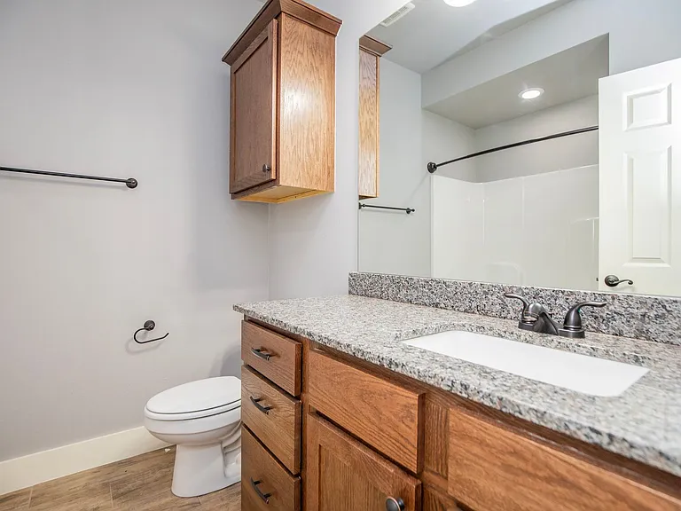 214 Alder St — Photo 11
