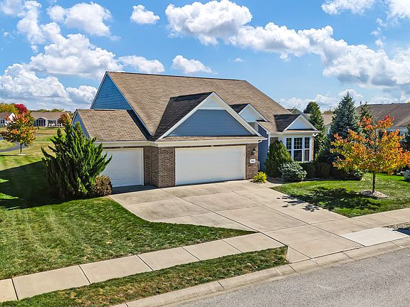2nd image of 751 Fish Hawk Ct