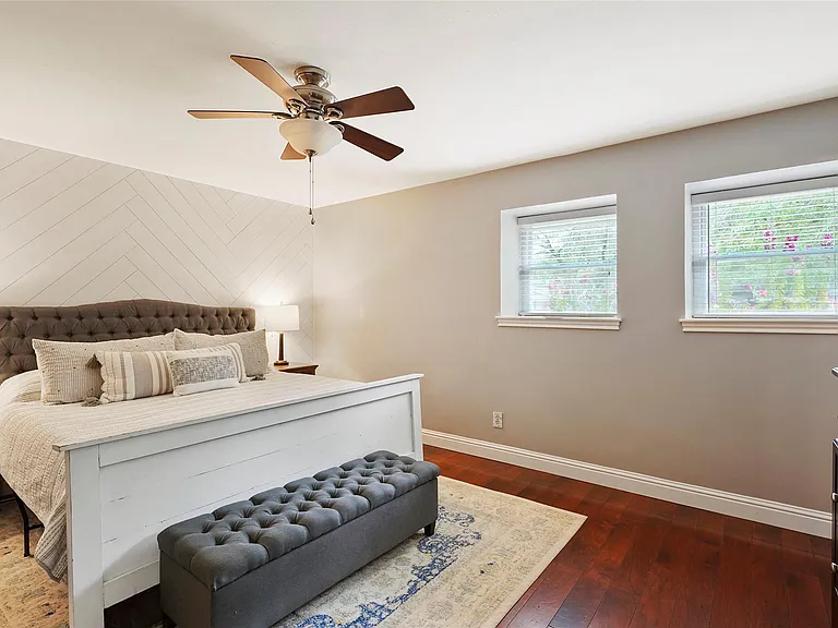 10710 Overbrook Ln — Photo 22