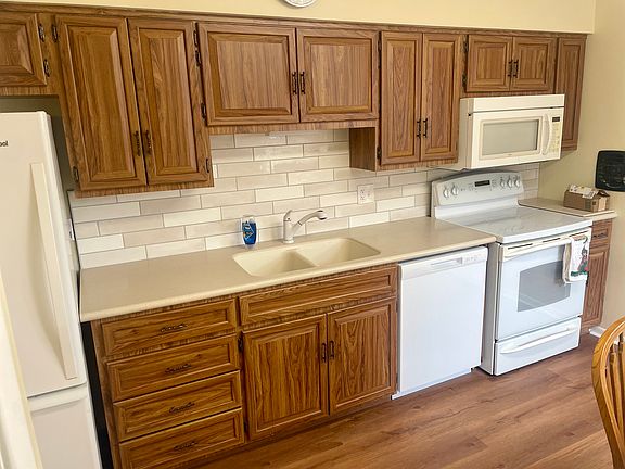 3rd image of 4645 Southwood Dr