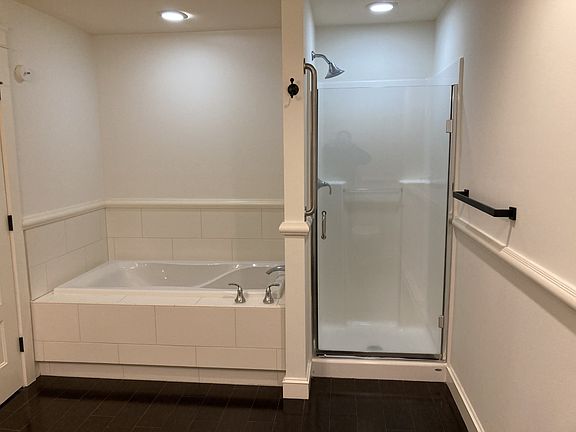 3rd image of 4677 NE Woodson Ln #220