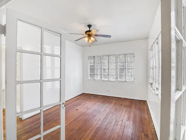 Euclid Apartments — Photo 9