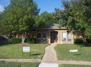 2312 Woodglen Dr, Richardson, TX 75082