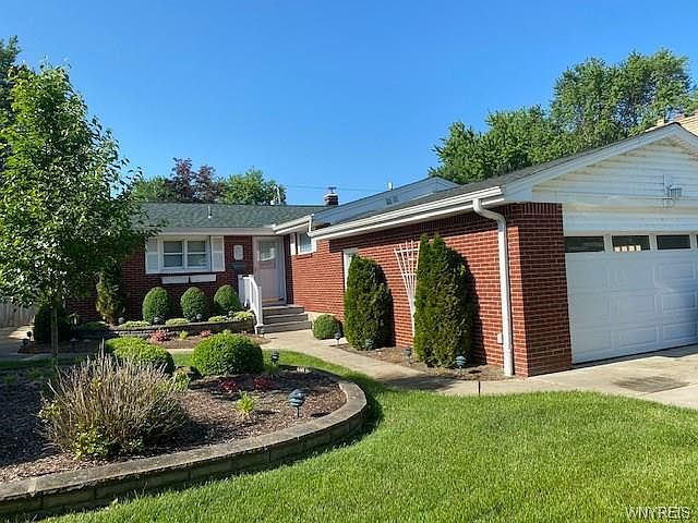 1st image of 153 Noel Dr
