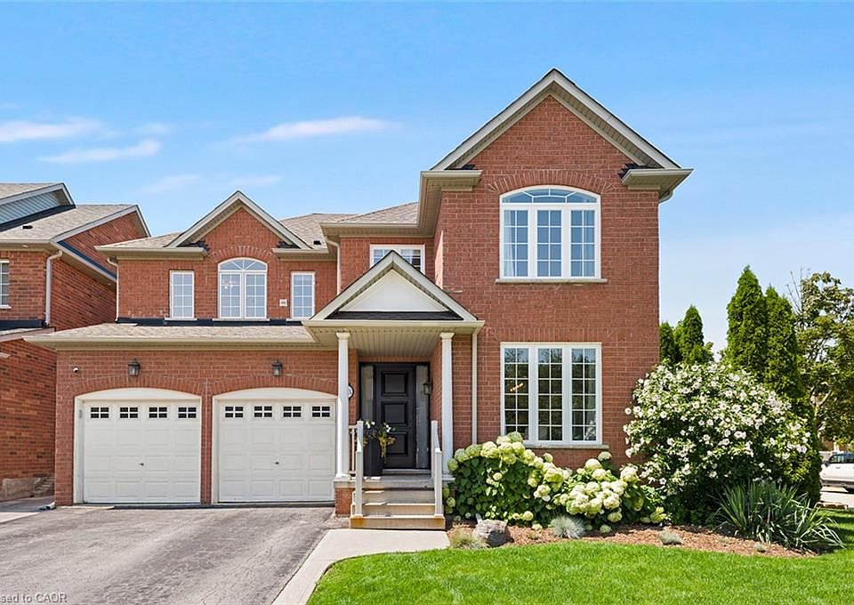1st image of 33 Dewsbury Way