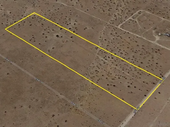 215 Saint Andrews St #17, Lancaster, CA 93534