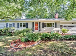 213 Wolf Swamp Rd, Longmeadow, MA 01106
