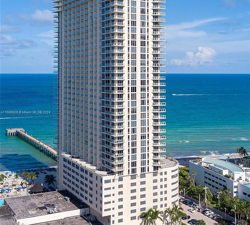 16699 Collins Ave #3105