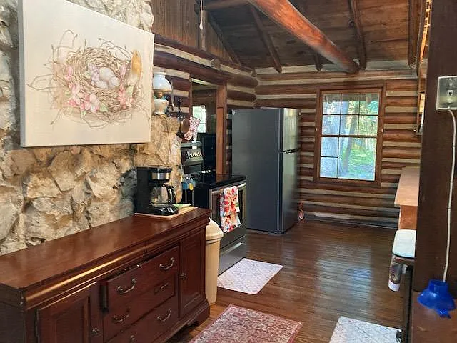 kitchen with stainless appliances, sideboard