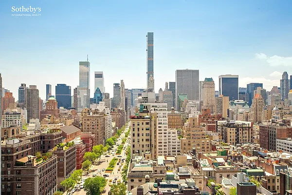 Sold by Sotheby's International Realty | media 1