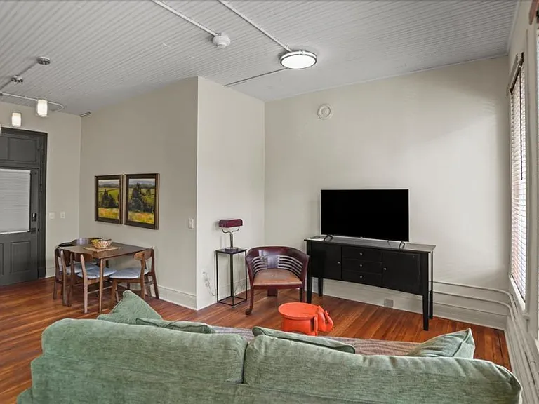 127 W Evans St — Photo 5