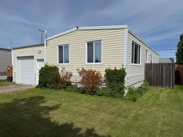 5308 57th St Unit 9, Lloydminster, AB T9V 0V2
