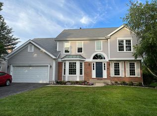17496 W Westwind Dr, Gurnee, IL 60031
