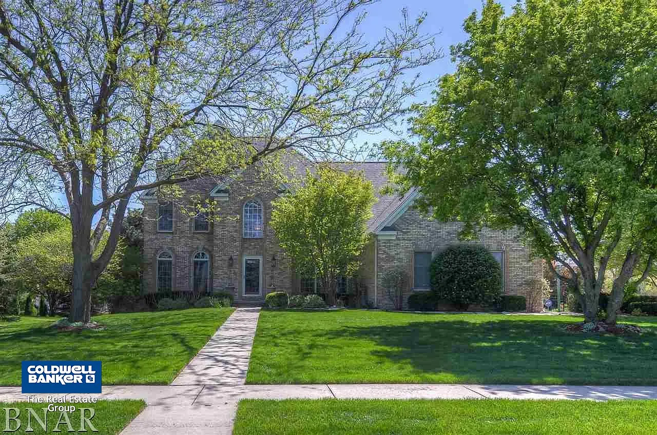 3215 Wisteria Ln photo 1