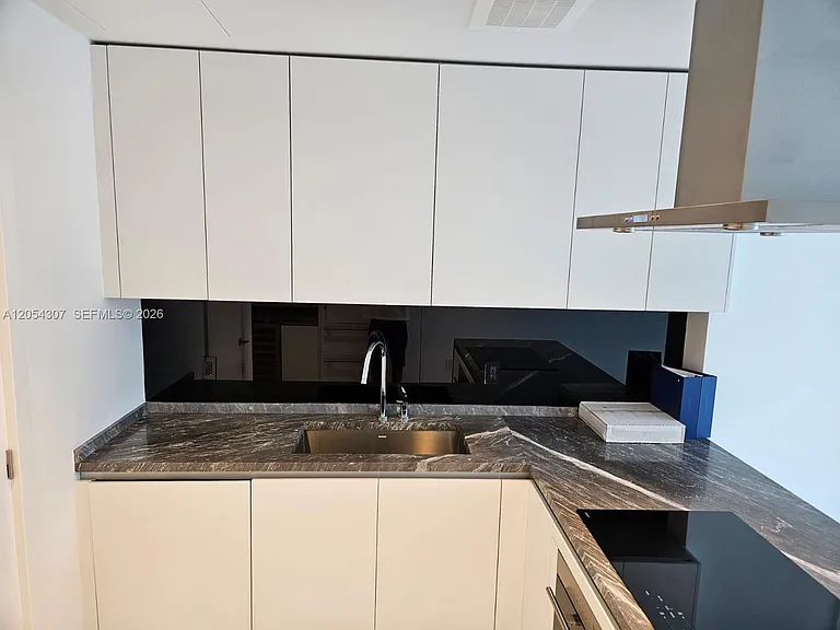 700 NE 26th #1104 — Photo 30
