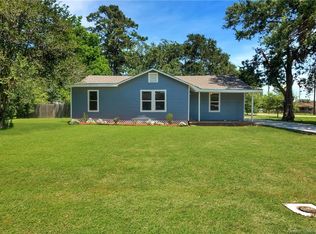 630 Ledoux St, Jennings, LA 70546