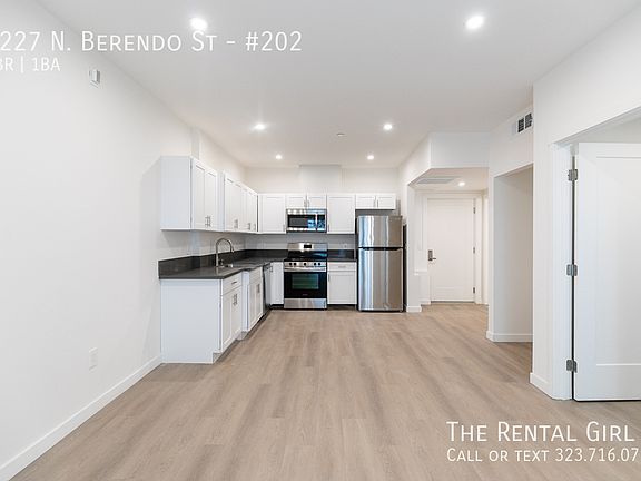 3rd image of 1227 N Berendo St #202
