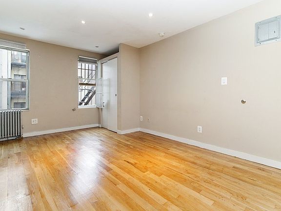 3rd image of 173 Ludlow St APT 4A