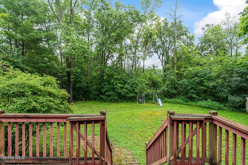 3rd image of 1148 Rosehill Boulevard
