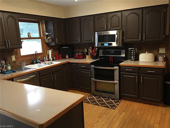3rd image of 8657 Reserve Ln