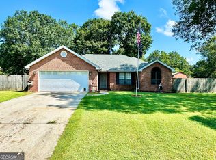 220 Crestwood Cir, Centerville, GA 31028