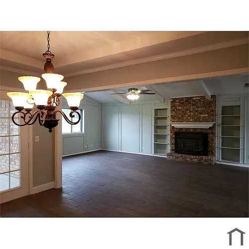 103 Moonlight Dr Photo 1