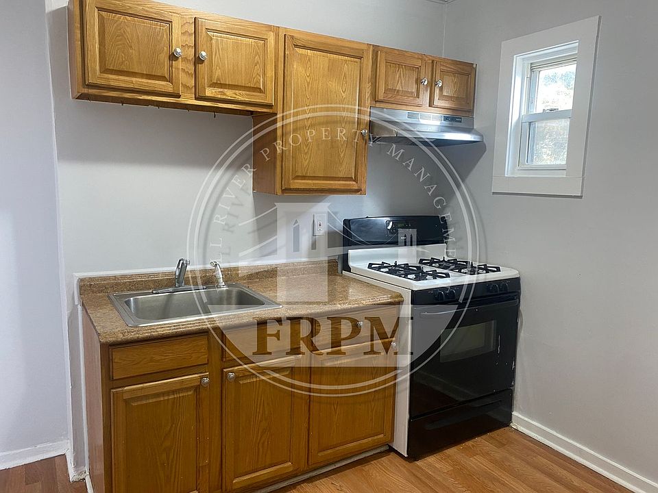 1st image of 49 Nelson St APT 1N