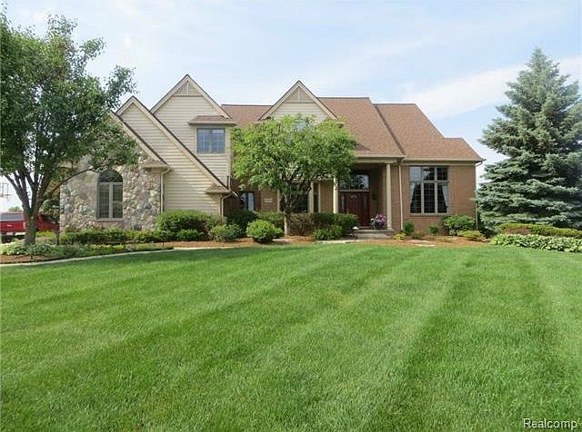 1st image of 49964 Fuller Ct