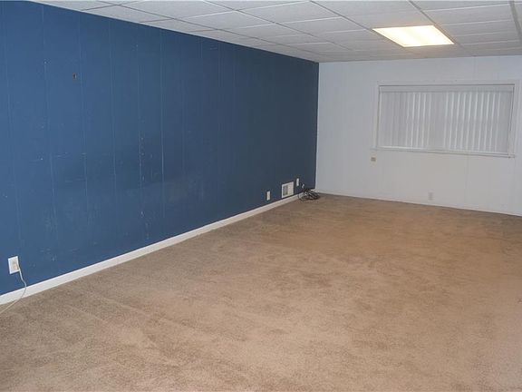 2nd image of 2506 E 8th St