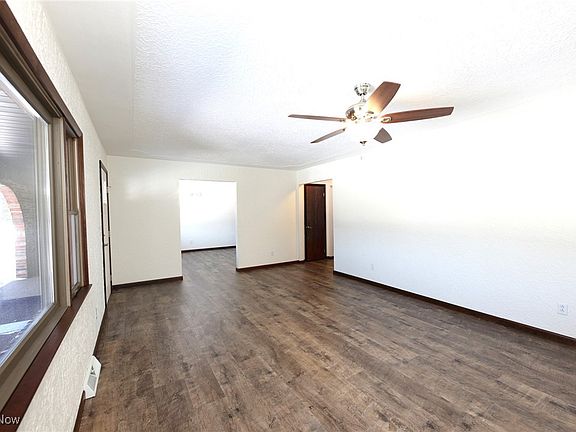 2nd image of 428 Gaston Rd