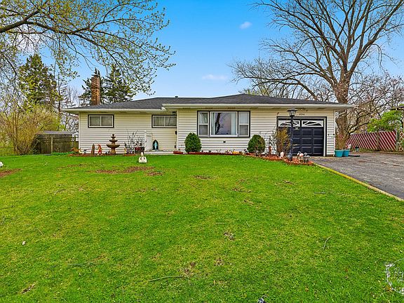 2nd image of 3858 E Lakeview Dr