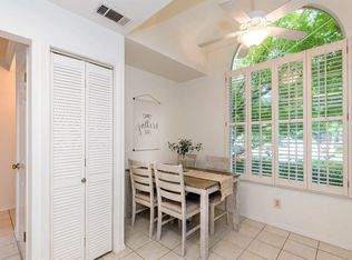 9128 N Stoneridge Ln, Fresno, CA 93720