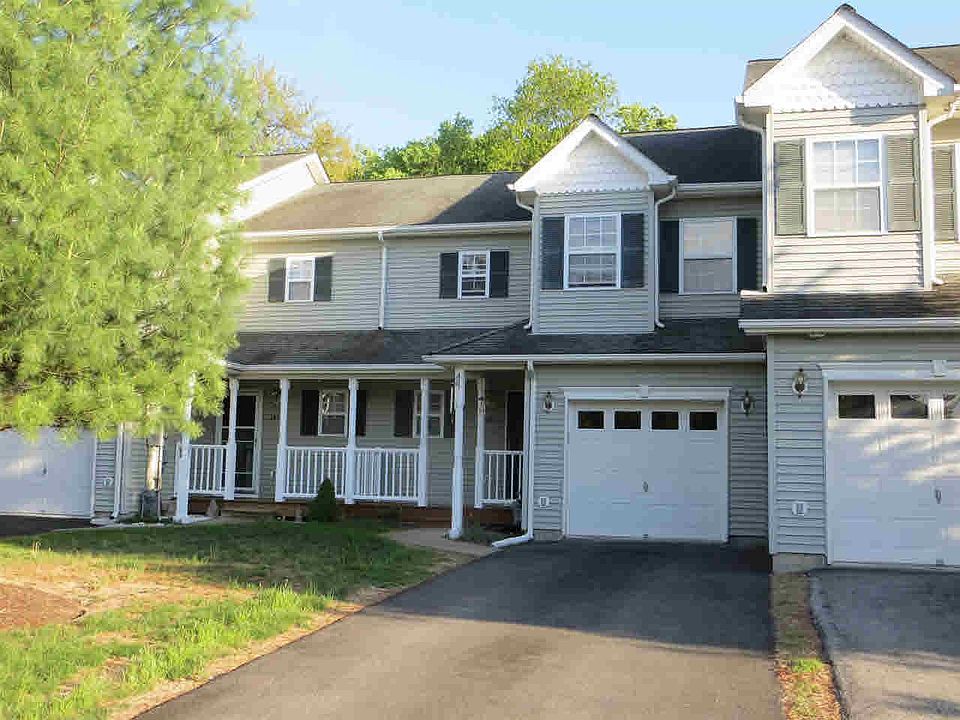 1st image of 143 Pinebrook Dr #143