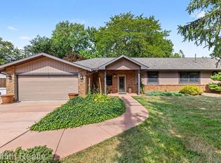 55664 Pontiac Trail Ct, New Hudson, MI 48165