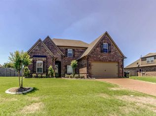 6165 Christina Woods Dr, Bartlett, TN 38135