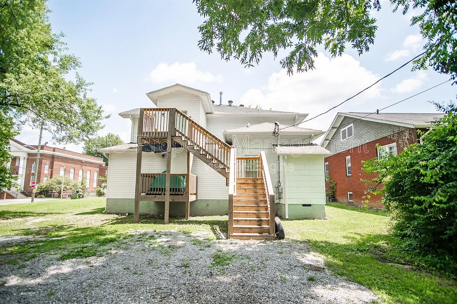 3 bed, 1.0 bath, $1,800 — Photo 2