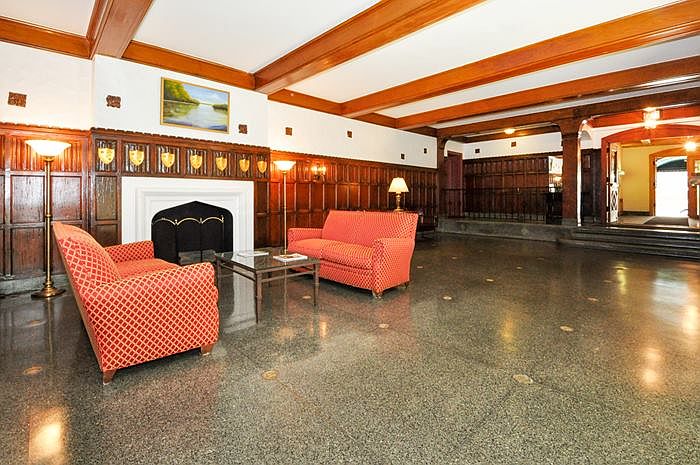 1st image of 21 North Chatsworth Avenue #3N