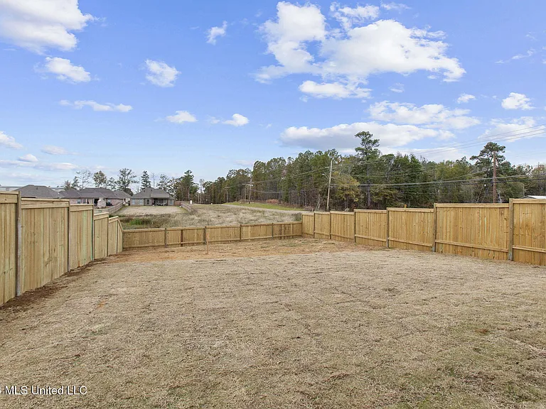 621 Stillwater Cv — Photo 28