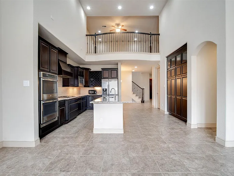 24111 Valencia Ridge Ln — Photo 17