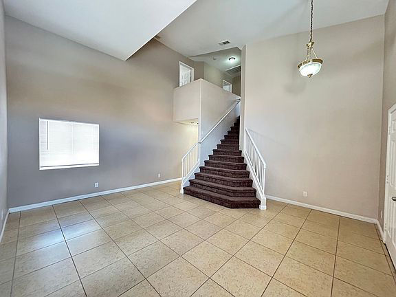 3rd image of 9317 Mountain Cliffs Ave