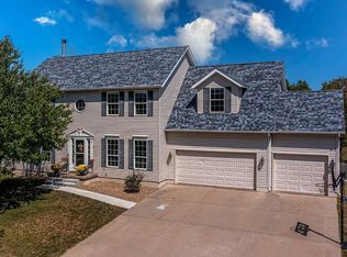 2035 Newcastle Rd, Marion, IA 52302