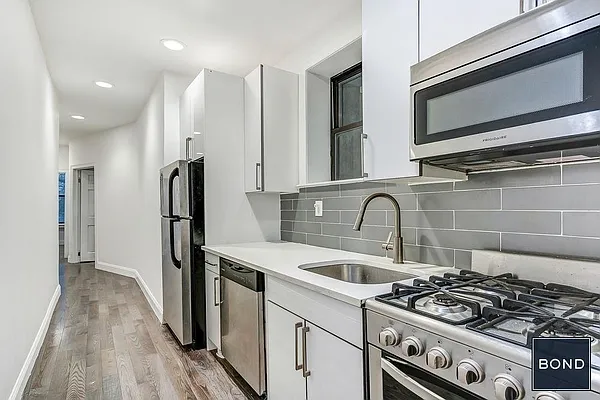 Rented by Bond New York | media 26