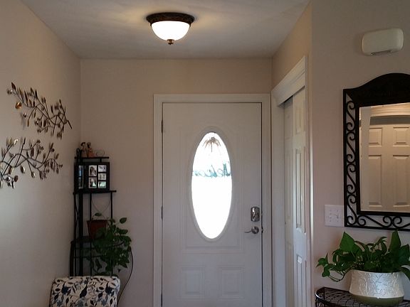 3rd image of 3825 Ellsworth Dr
